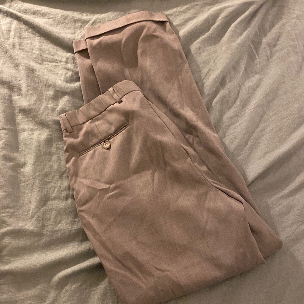 Stafford Essential Gray Dress Pants